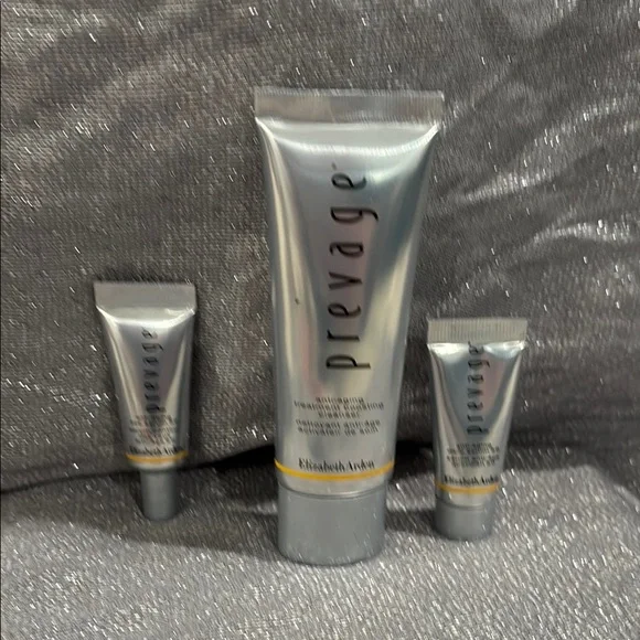 Elizabeth Arden Skin Care Set with a cosmetic bag